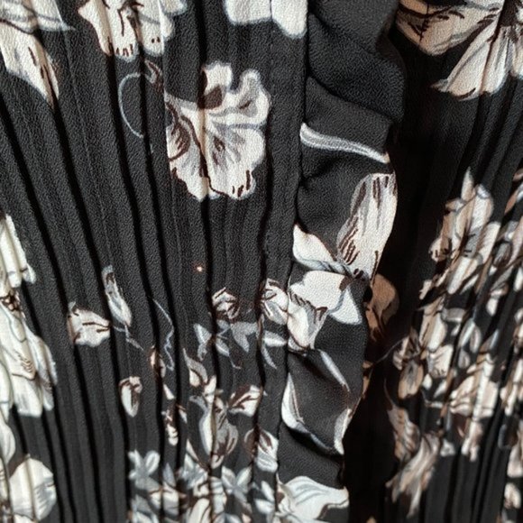 Allison Taylor Black & White Floral Blouse sz M - Picture 4 of 6